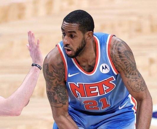 更体现了他 更体现了他