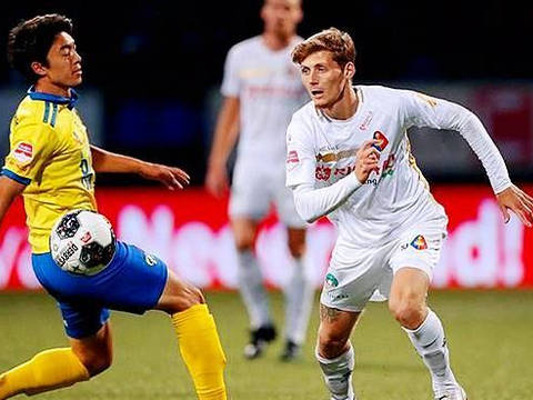 0万后卫 0万后卫